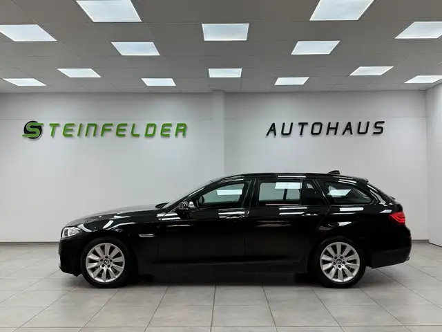 BMW 5 Series view 4