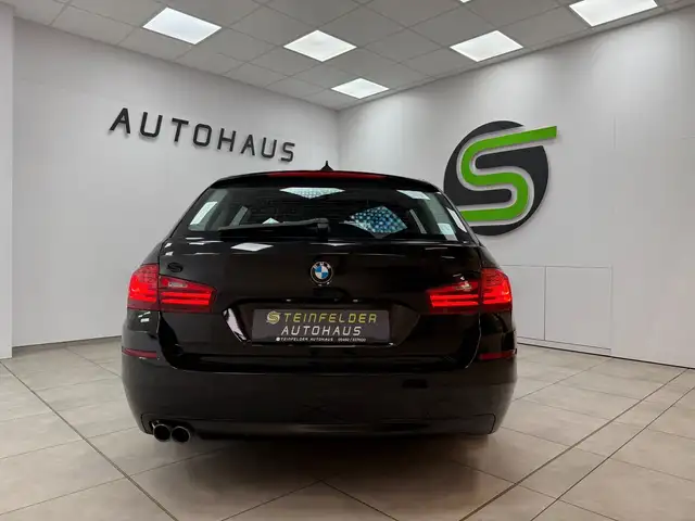 BMW 5 Series view 6