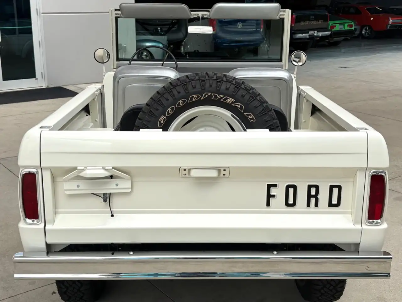 Ford Bronco U13 Roadster, foto 8