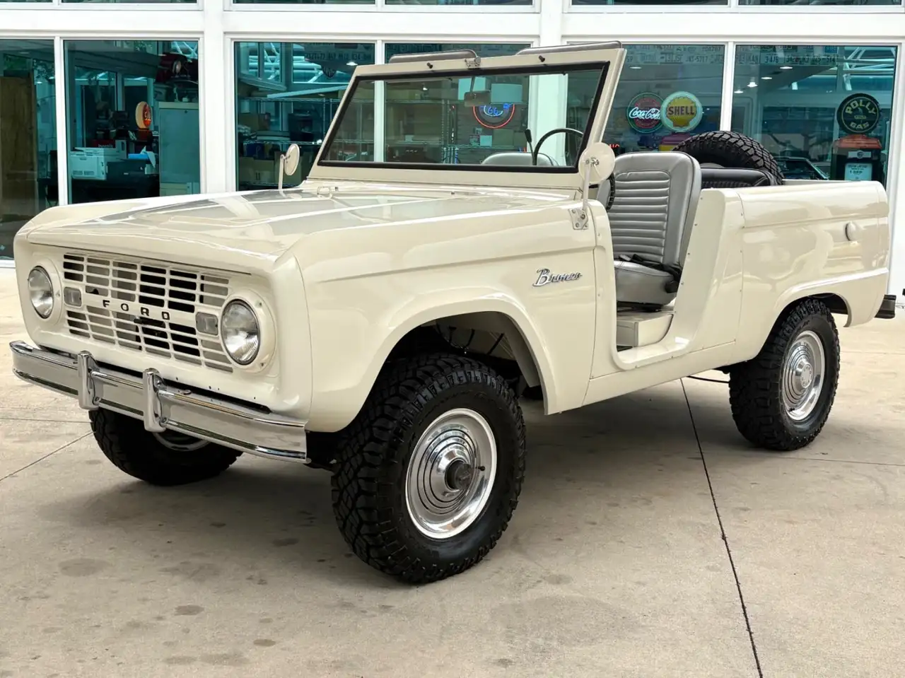 Ford Bronco U13 Roadster, foto 11