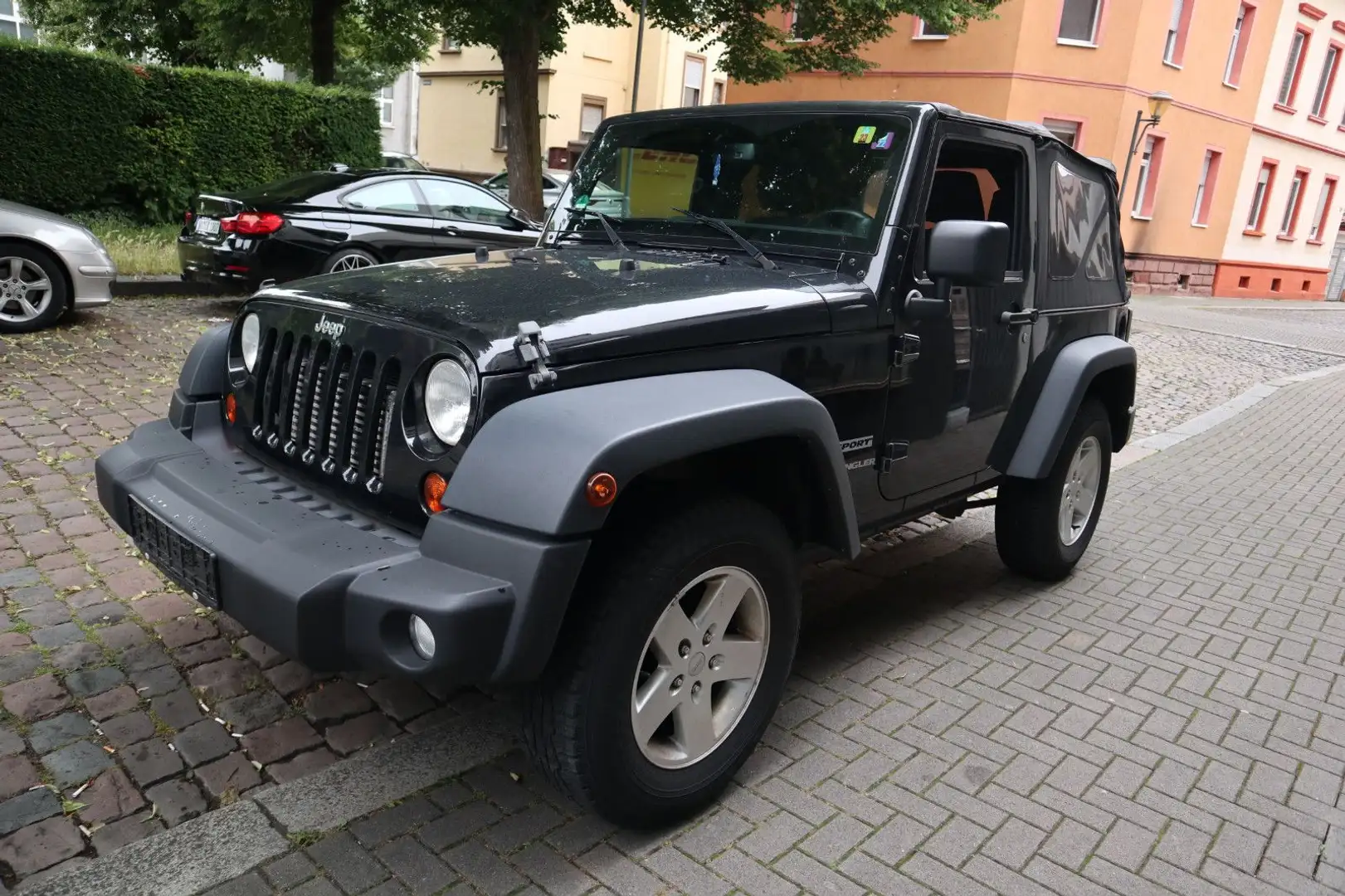 Jeep Wrangler Unlimited Sport Scheckheft Softtop Cabr Black - 1