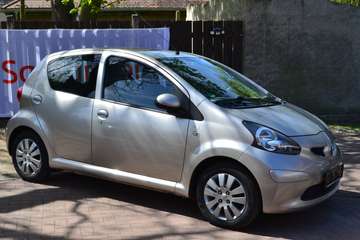 AYGO "ckIN2U" 5 türig Automatik Klima 1. Besitz