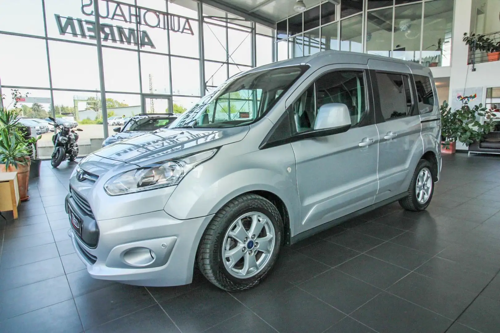 Ford Tourneo Connect Titanium/Navi/Pano/SHZ/Kamera/ Zilver - 1