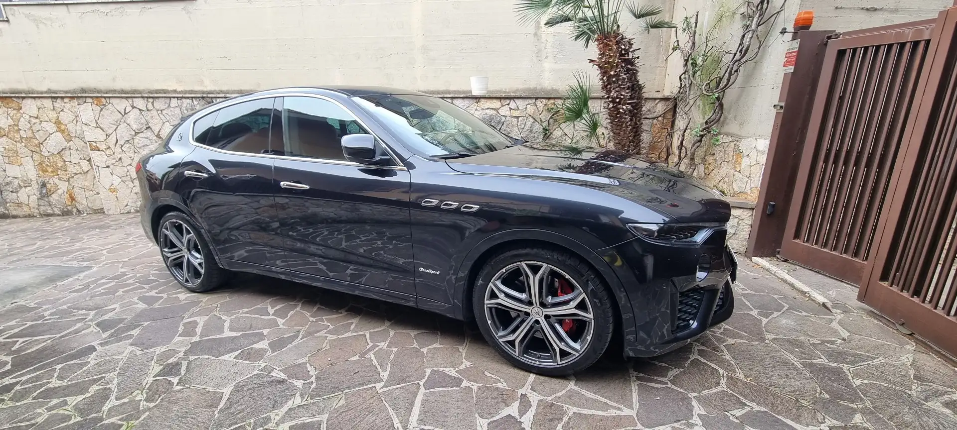 Maserati Levante 3.0 V6 Gransport 350cv auto my20 Nero - 2