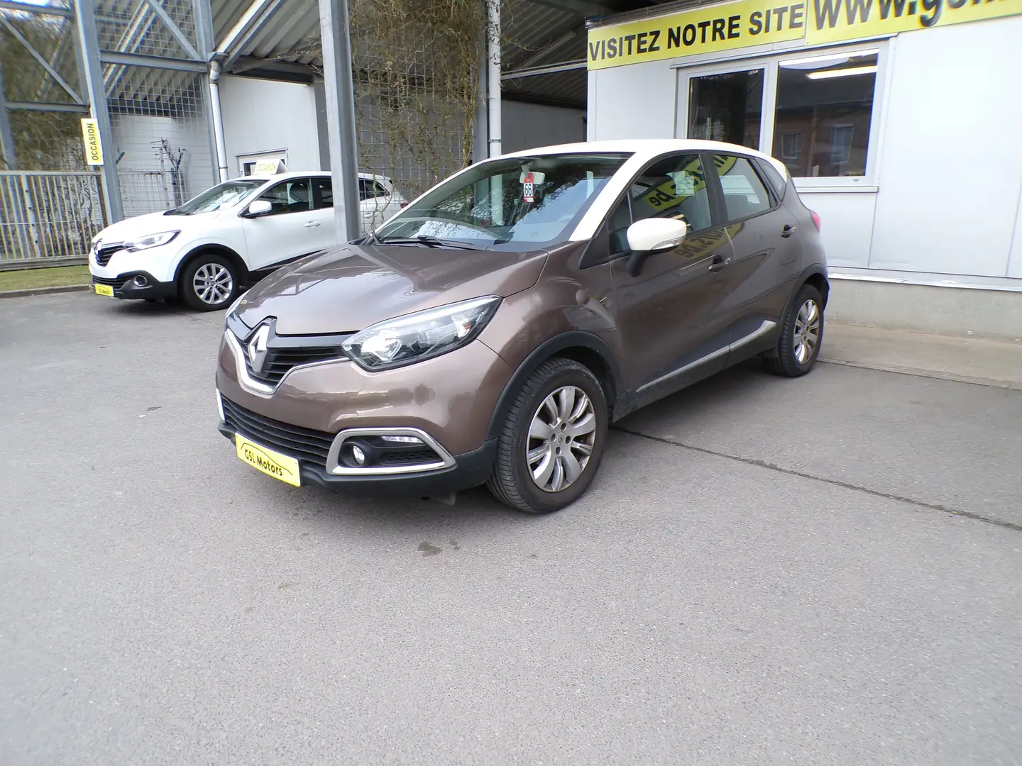 Renault Captur 0.9TCe 90 brune 08/13 93.658km Airco Cruise Radio Brun - 1