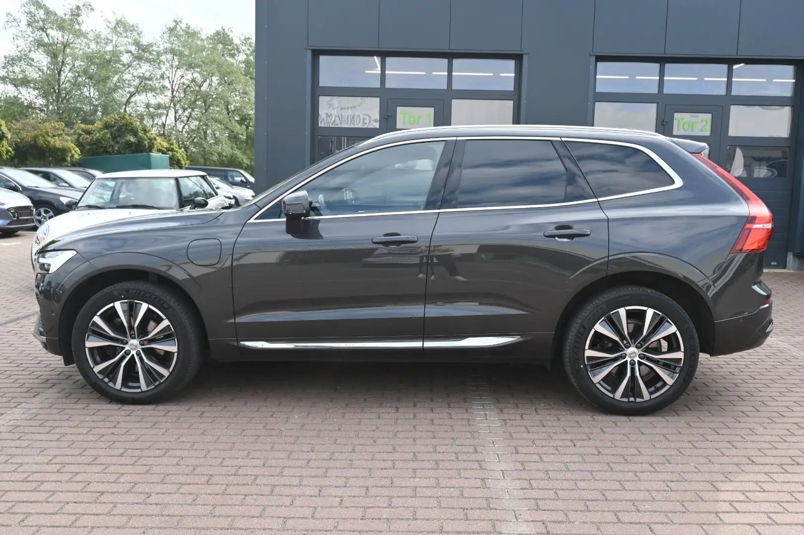 Volvo XC60 T8 AWD Recharge Inscription*360°*STDHZG*ACC Grau - 2