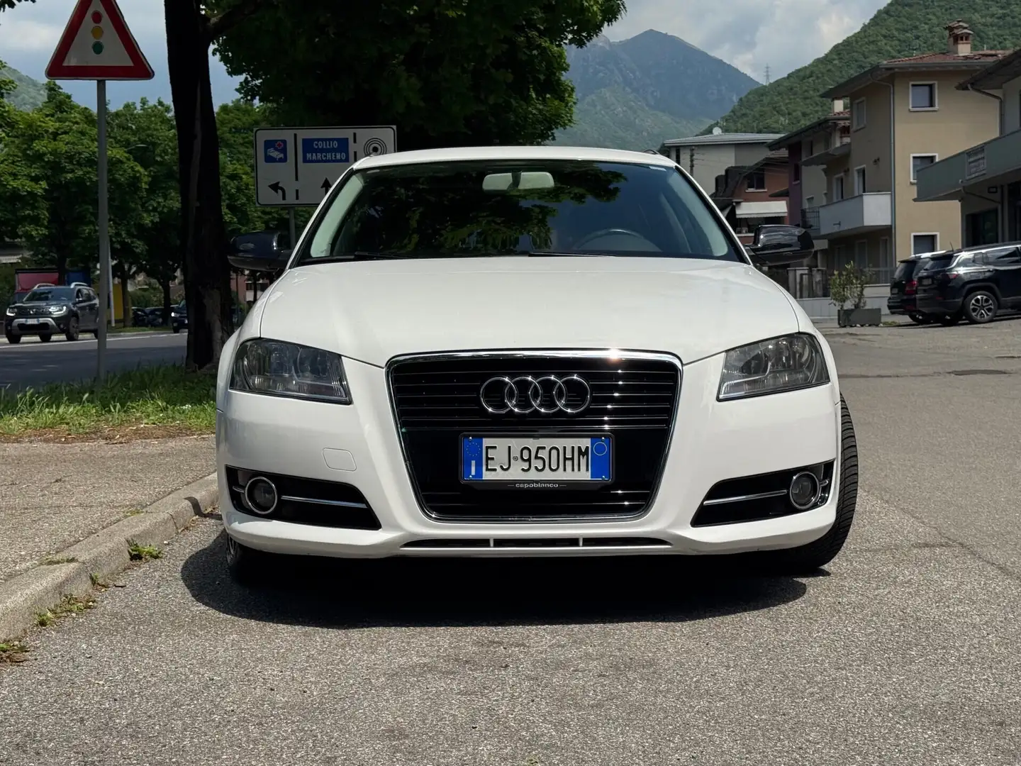 Audi A3 SPB 1.6 TDI 105 CV CR Ambition Bianco - 2
