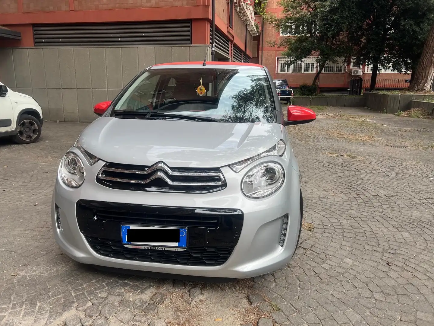 Citroen C1 C1 II 2014 Airscape 5p 1.2 puretech Feel E6 Gümüş rengi - 1