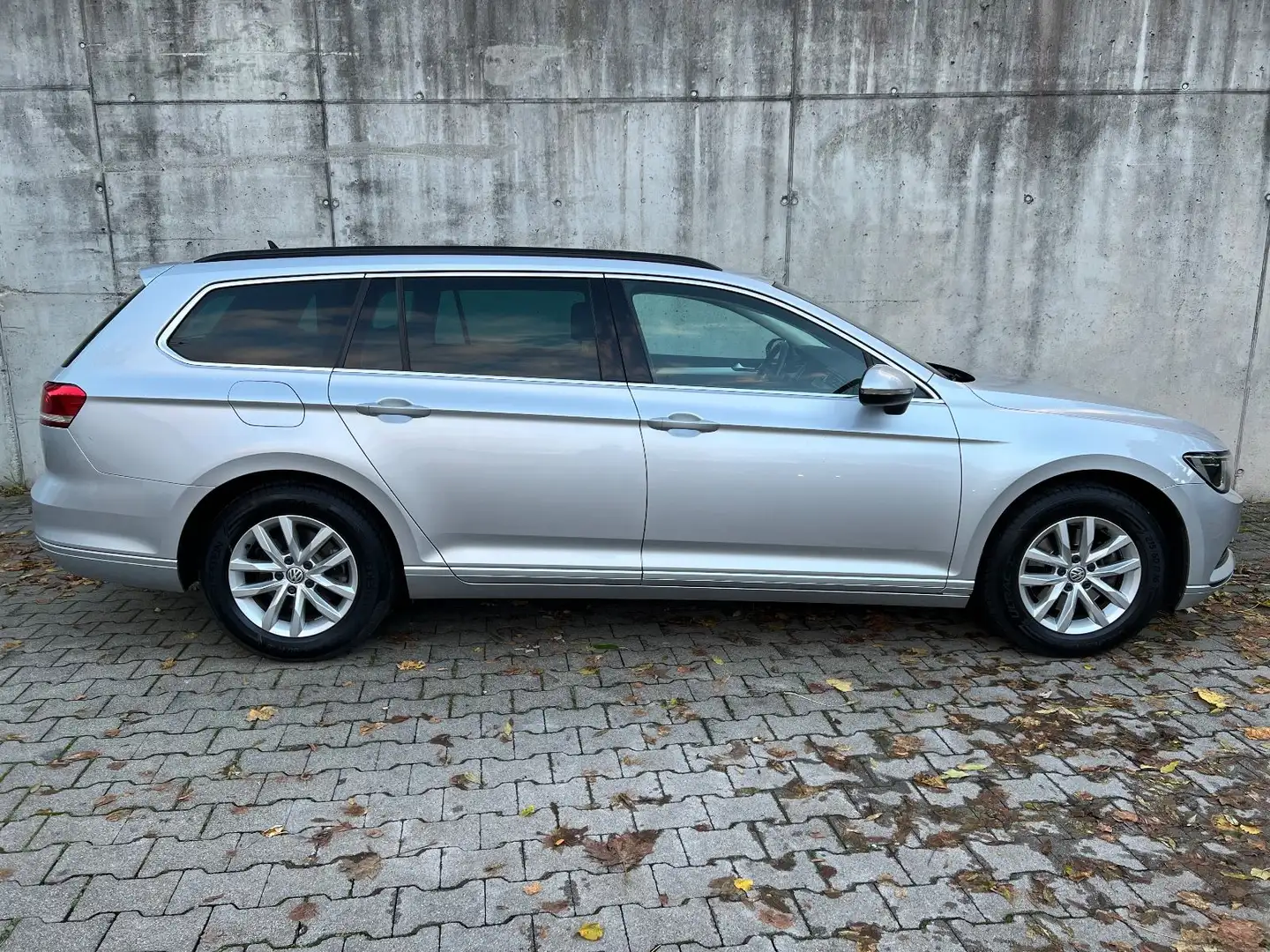 Volkswagen Passat Variant 1.4TSI ACT Comfortl.*ACC*AHK*Navi Silber - 2