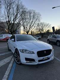 2.0d AWD Prestige  edition 240cv auto my18