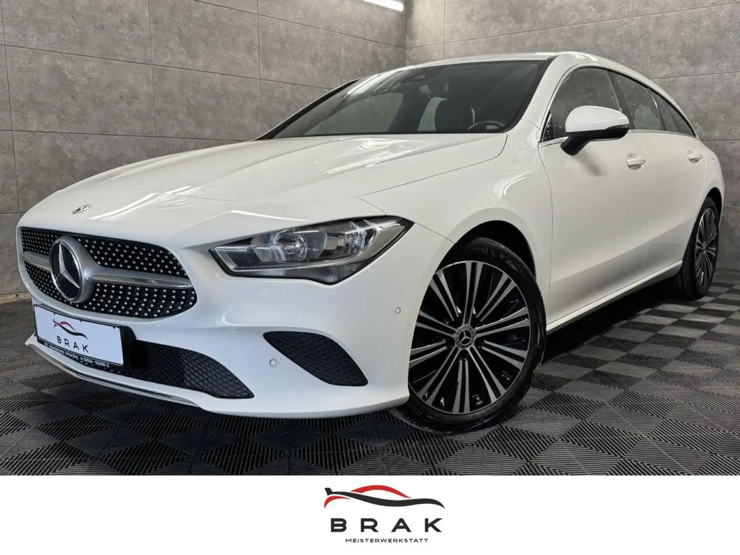 Mercedes-Benz CLA 200 4MATIC Navi*SHZ*PDC*Tempo Weiß - 1
