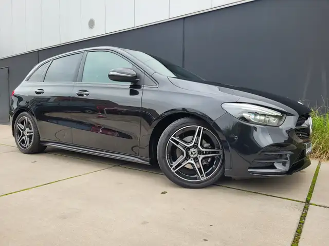 Mercedes-Benz B 180 AUT. *AMG PAKKET*PANO DAK*NIGHT PAKKET*KEYLESS