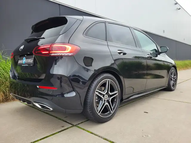 Mercedes-Benz B Class view 3