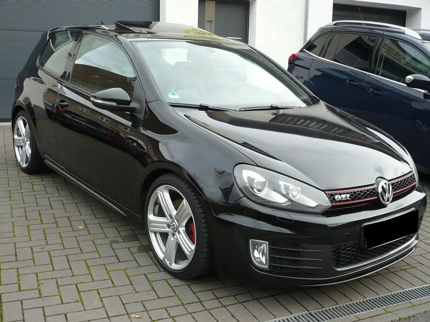 Volkswagen Golf GTI Golf VI 2.0 Leder Xenon Schiebedach Navi Pdc Sitzh Schwarz - 1