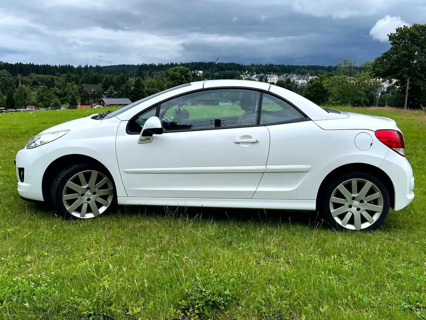 Peugeot 207 207CC 120 VTi Allure*2.Hand*Top gepflegt*8fach - 1