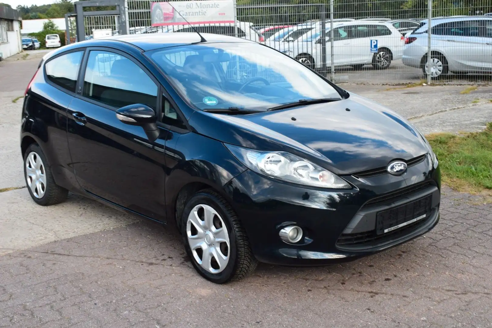 Ford Fiesta Champions Edition *SITZHEIZUNG*KLIMA* Schwarz - 1