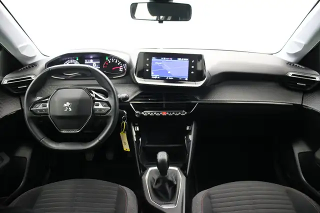 Peugeot 208 view 2