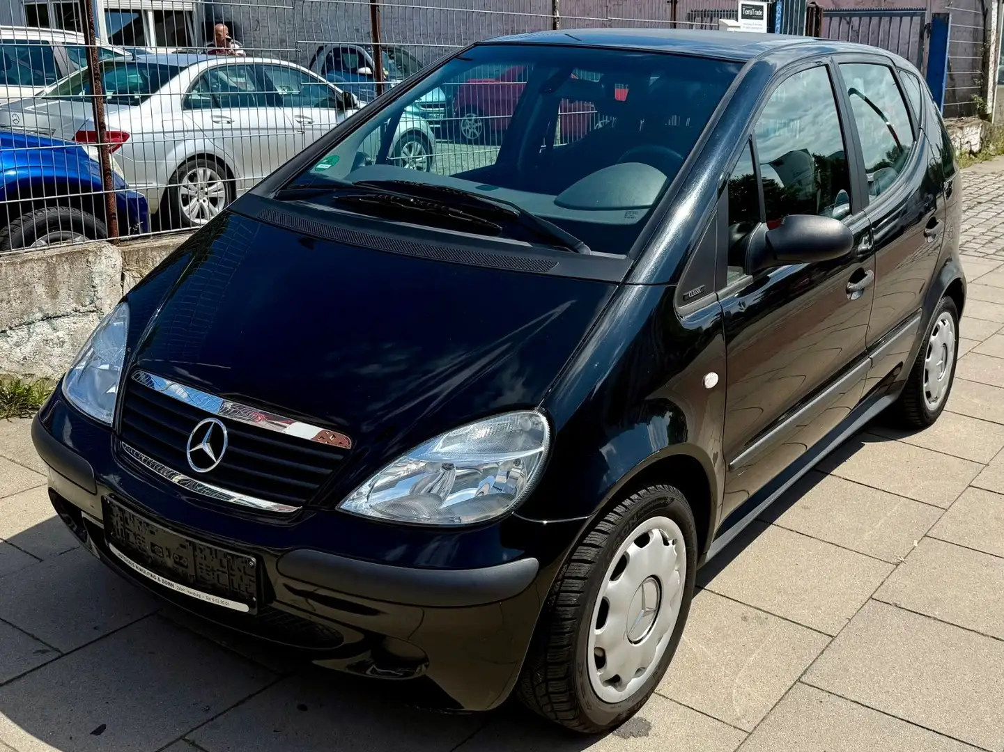 Mercedes-Benz A 140 / AUTOMATIK/TÜV NEU Black - 2