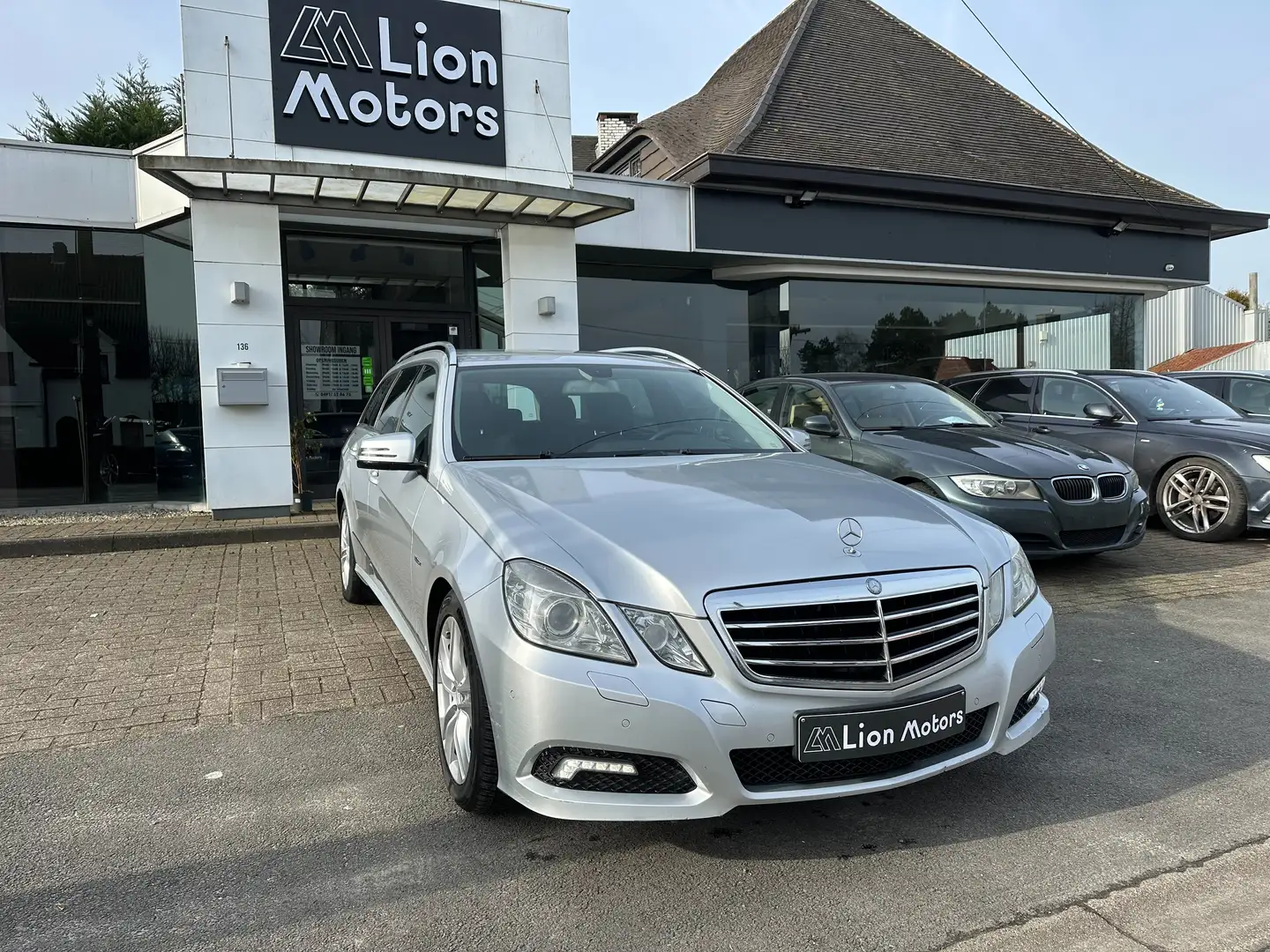 Mercedes-Benz E 250 CDI DPF BlueEFFICIENCY Automatik Avantgarde Argent - 1