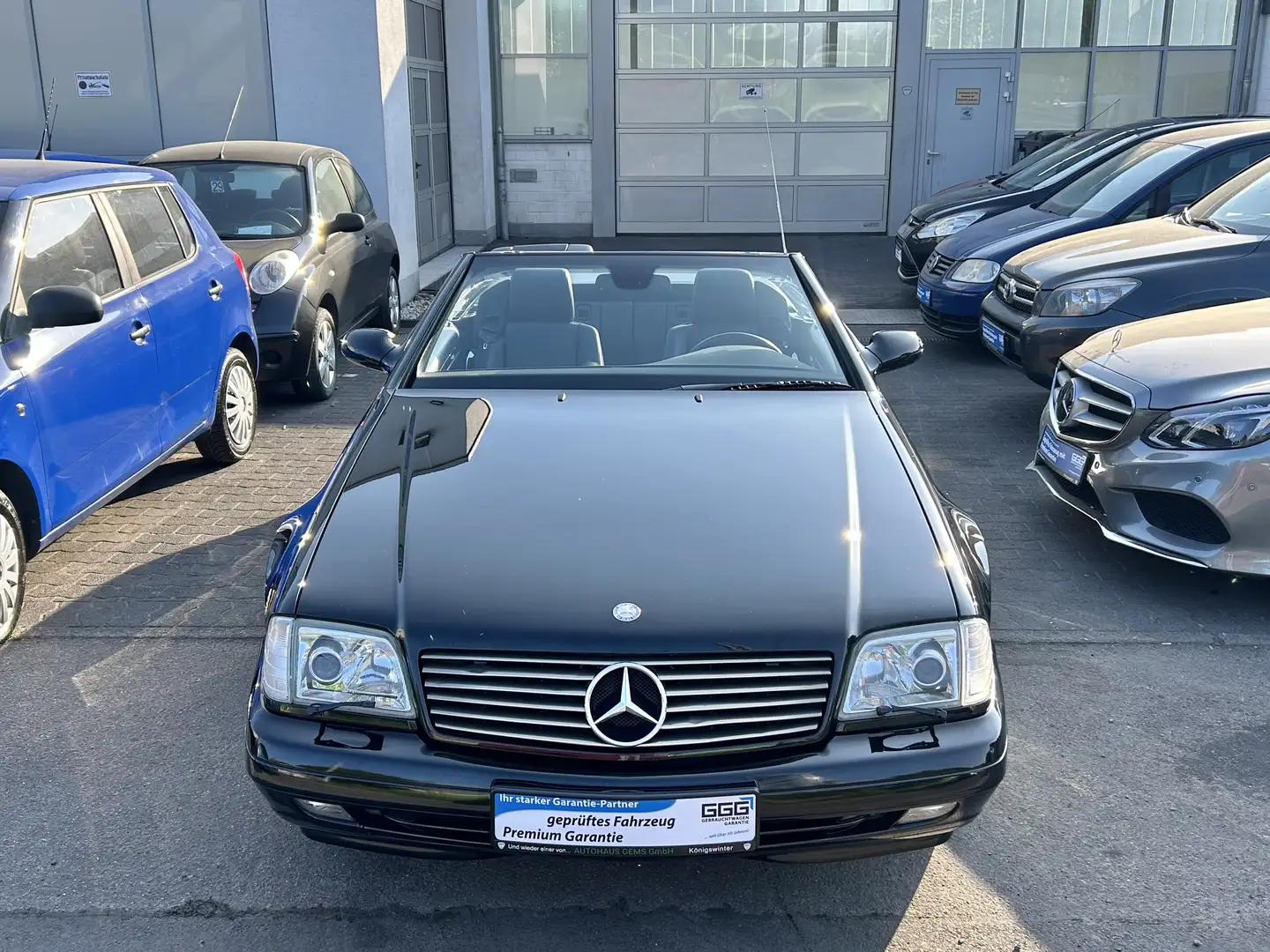 Mercedes-Benz SL 320 Cabrio Automatik Xenon Temp Klima BT-Audio Schwarz - 2