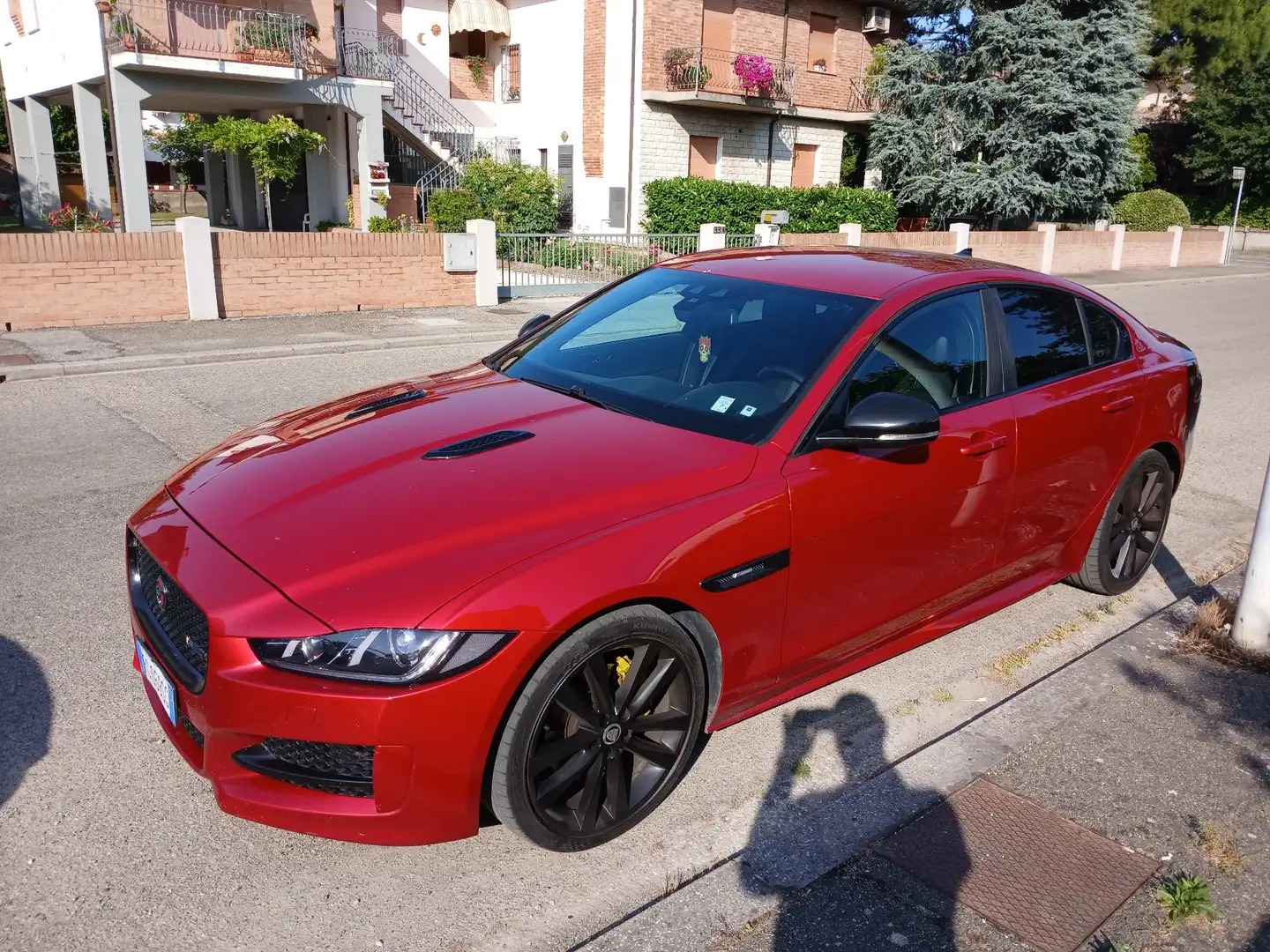 Jaguar XE 2.0d R-Sport 180cv auto - 1