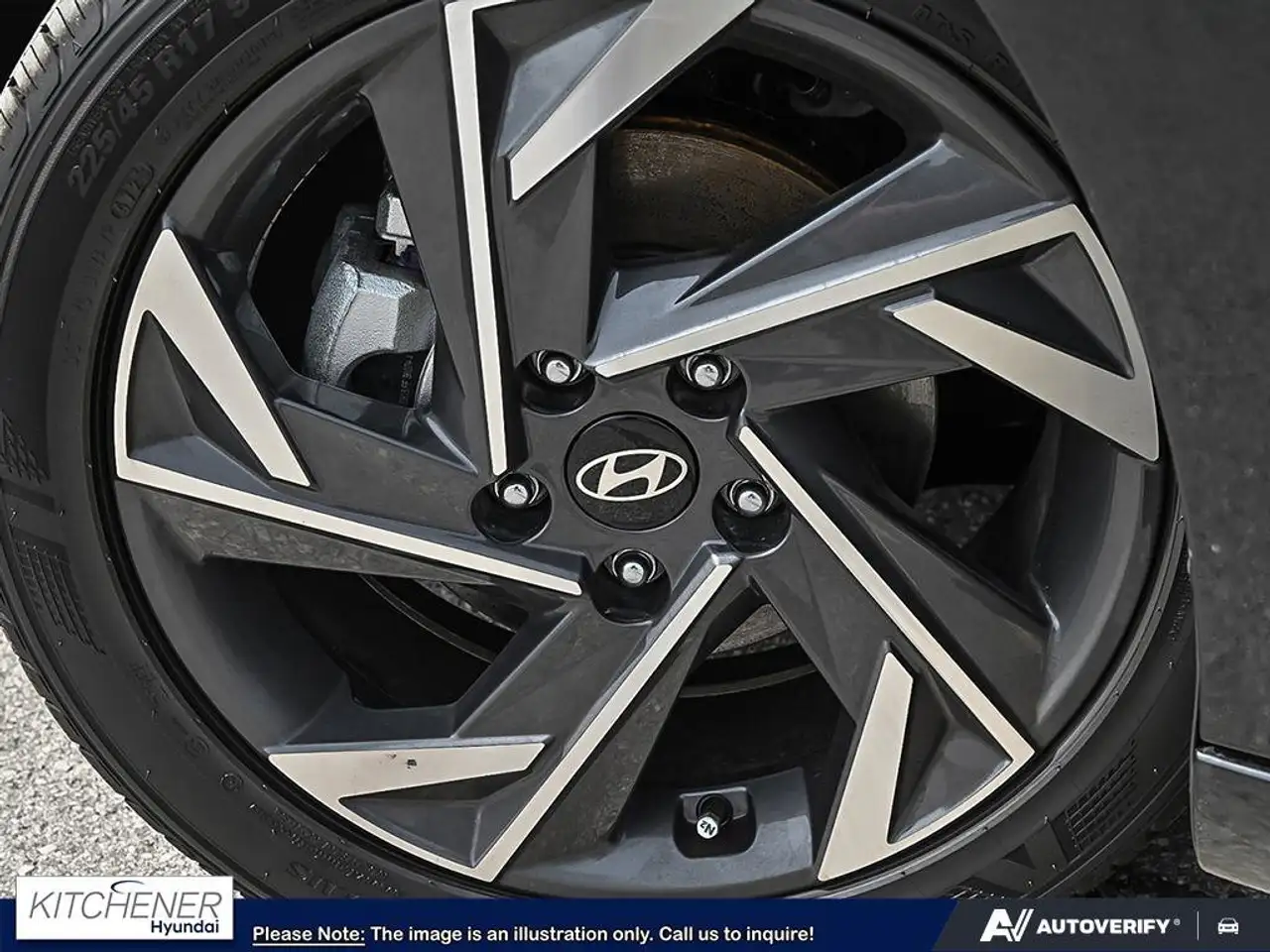 Hyundai ELANTRA photo Hyundai ELANTRA