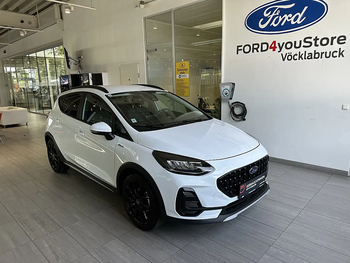 Ford Fiesta Active 1,0 EcoBoost Start/Stop Weiß - 1