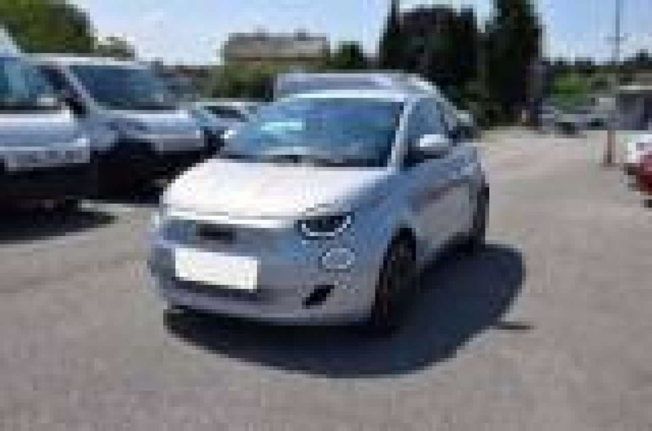 Fiat 500e Berlina 23,8 kWh Icon