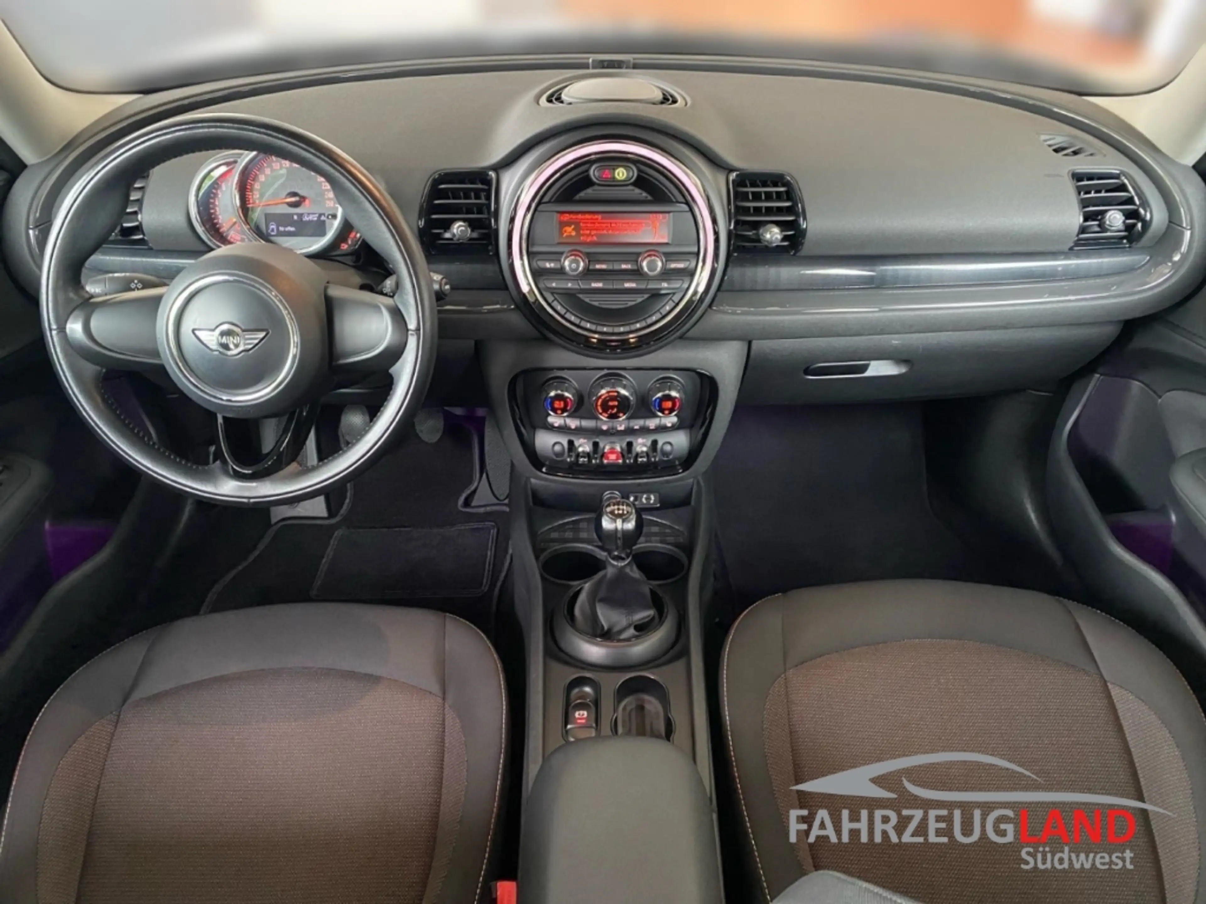 MINI One Clubman 2-Zonenklima SHZ PDC Keyless Bluetooth Ambientebel — photo 11