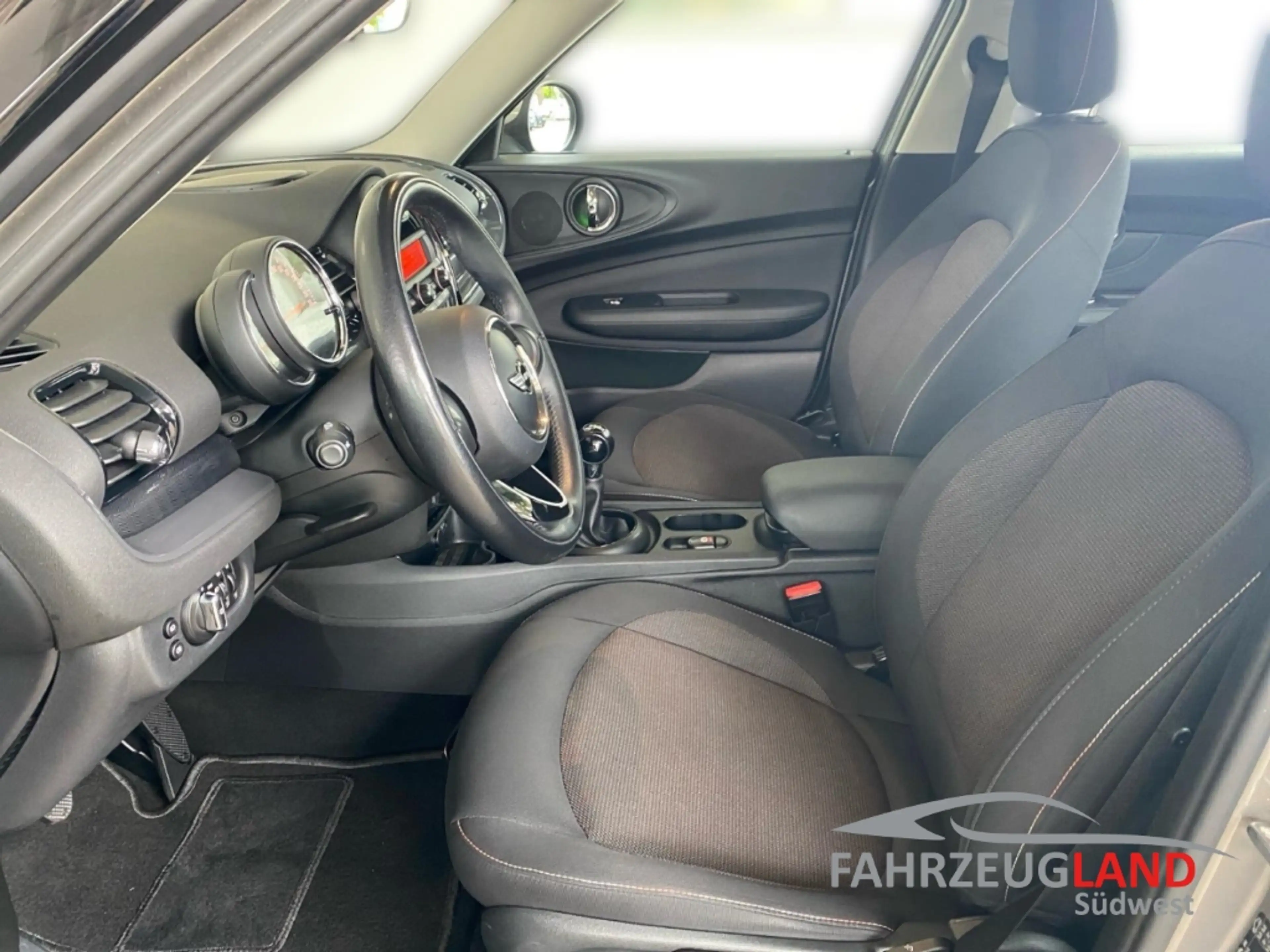 MINI One Clubman 2-Zonenklima SHZ PDC Keyless Bluetooth Ambientebel — photo 7