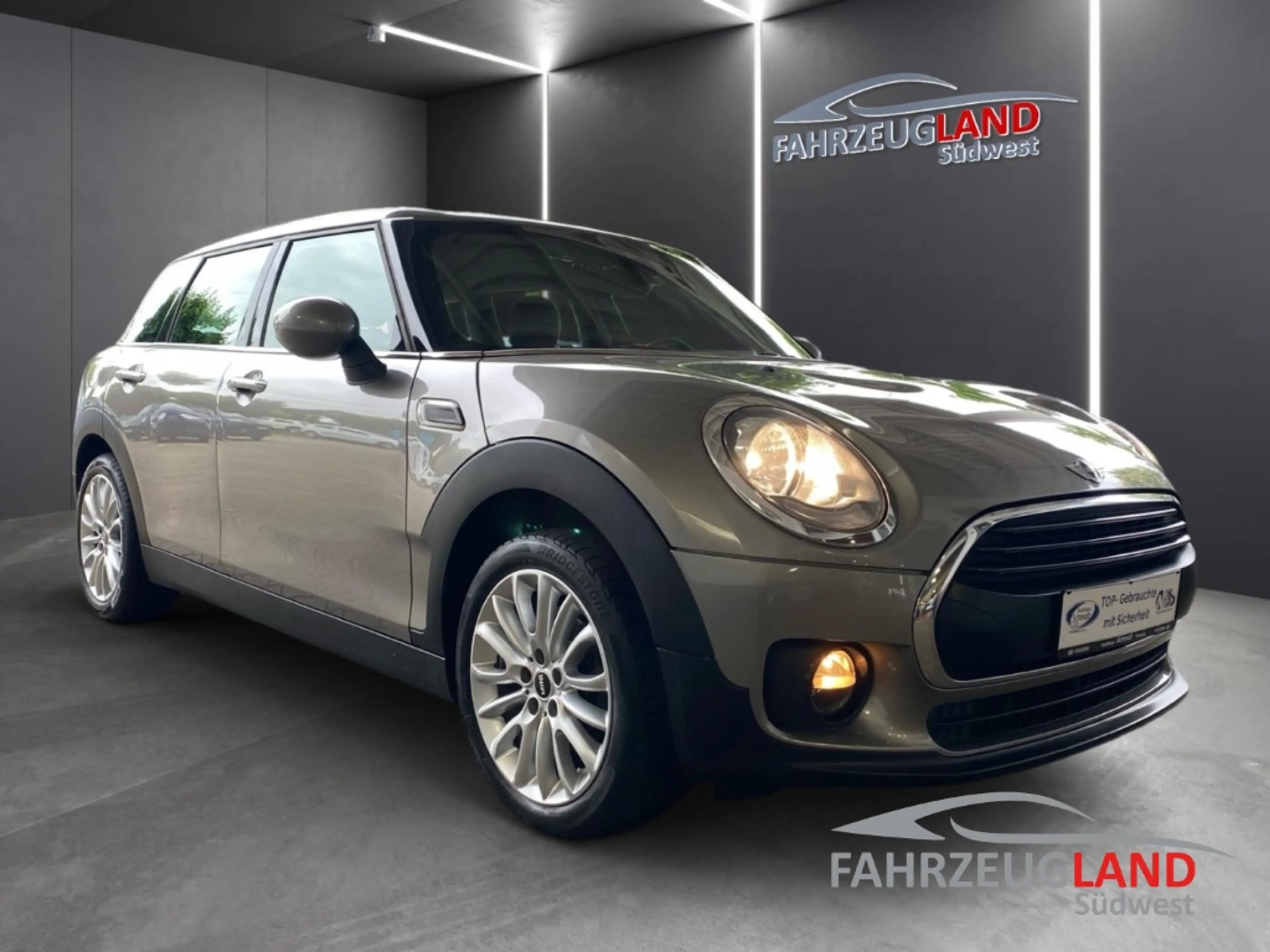 MINI One Clubman 2-Zonenklima SHZ PDC Keyless Bluetooth Ambientebel — photo 2