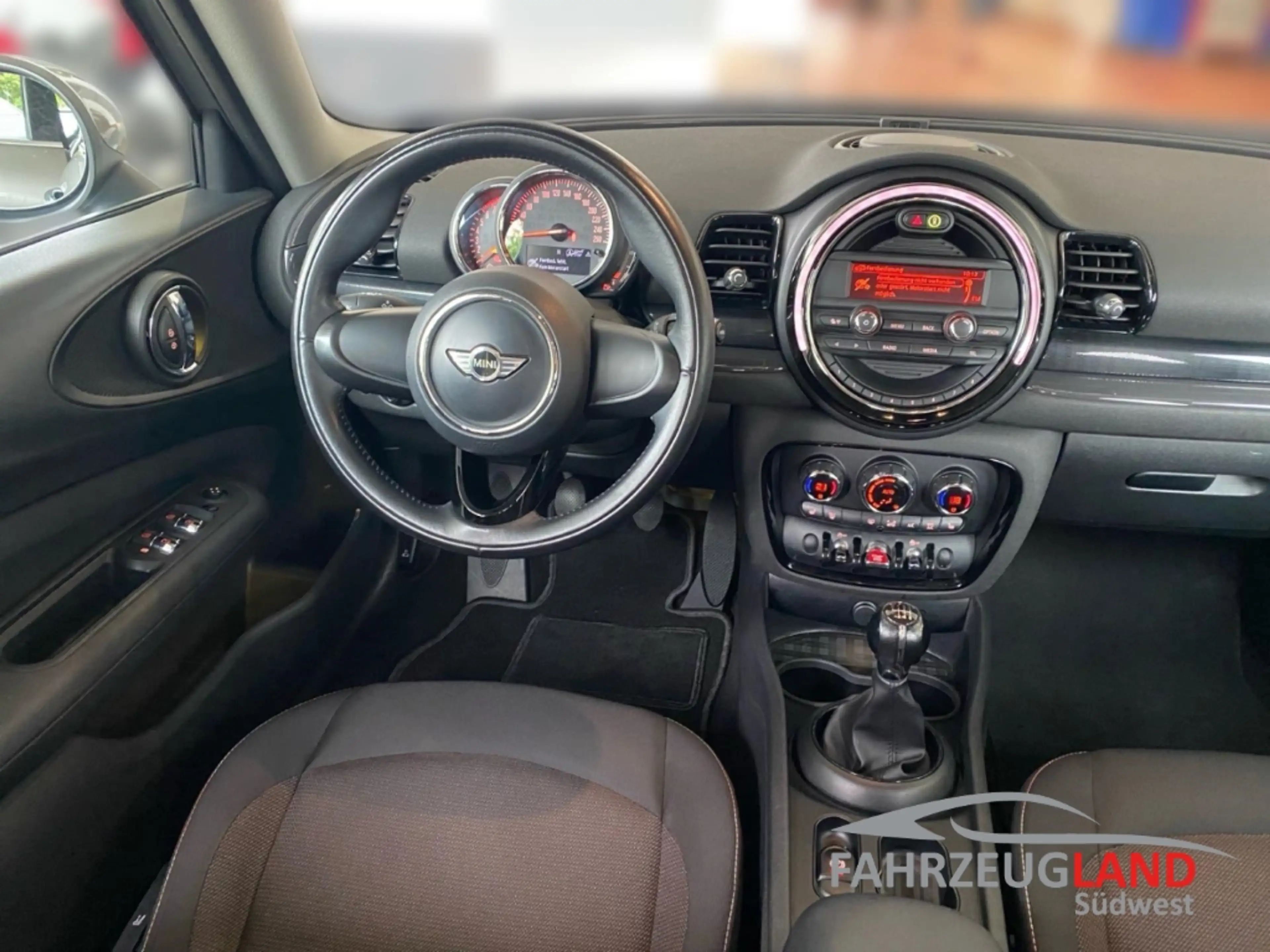 MINI One Clubman 2-Zonenklima SHZ PDC Keyless Bluetooth Ambientebel — photo 10