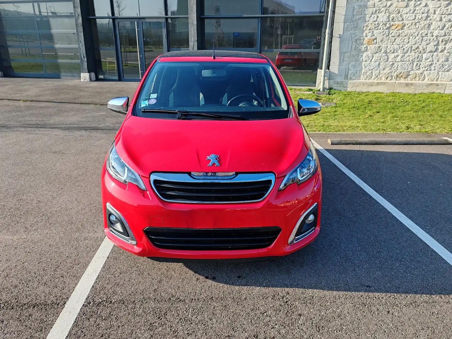 Peugeot 108 108 1.2 PureTech 82ch BVM5 Collection TOP! Rouge - 2