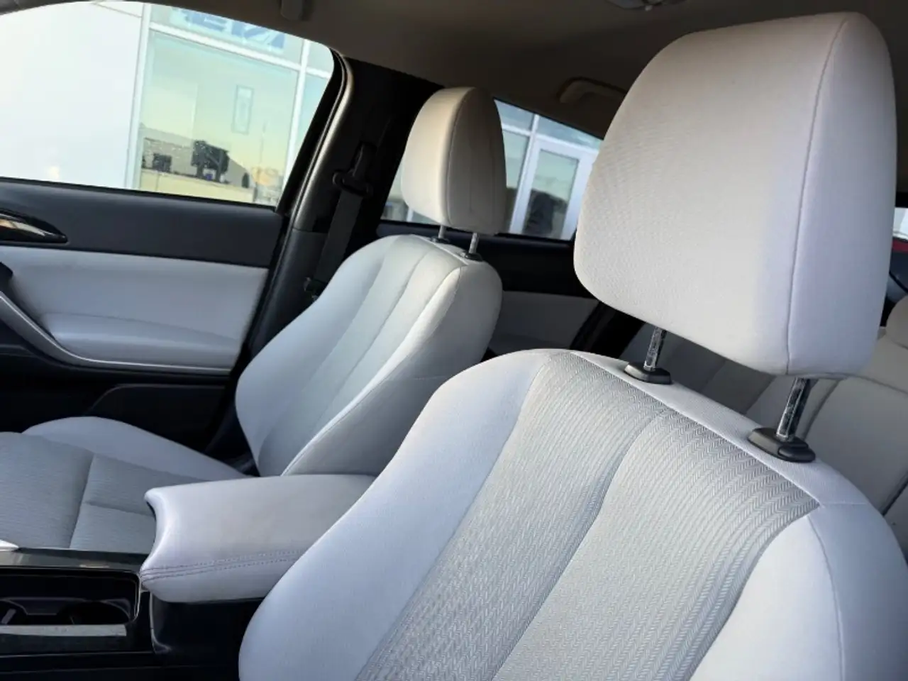 Mitsubishi Eclipse Cross снимка Mitsubishi Eclipse Cross