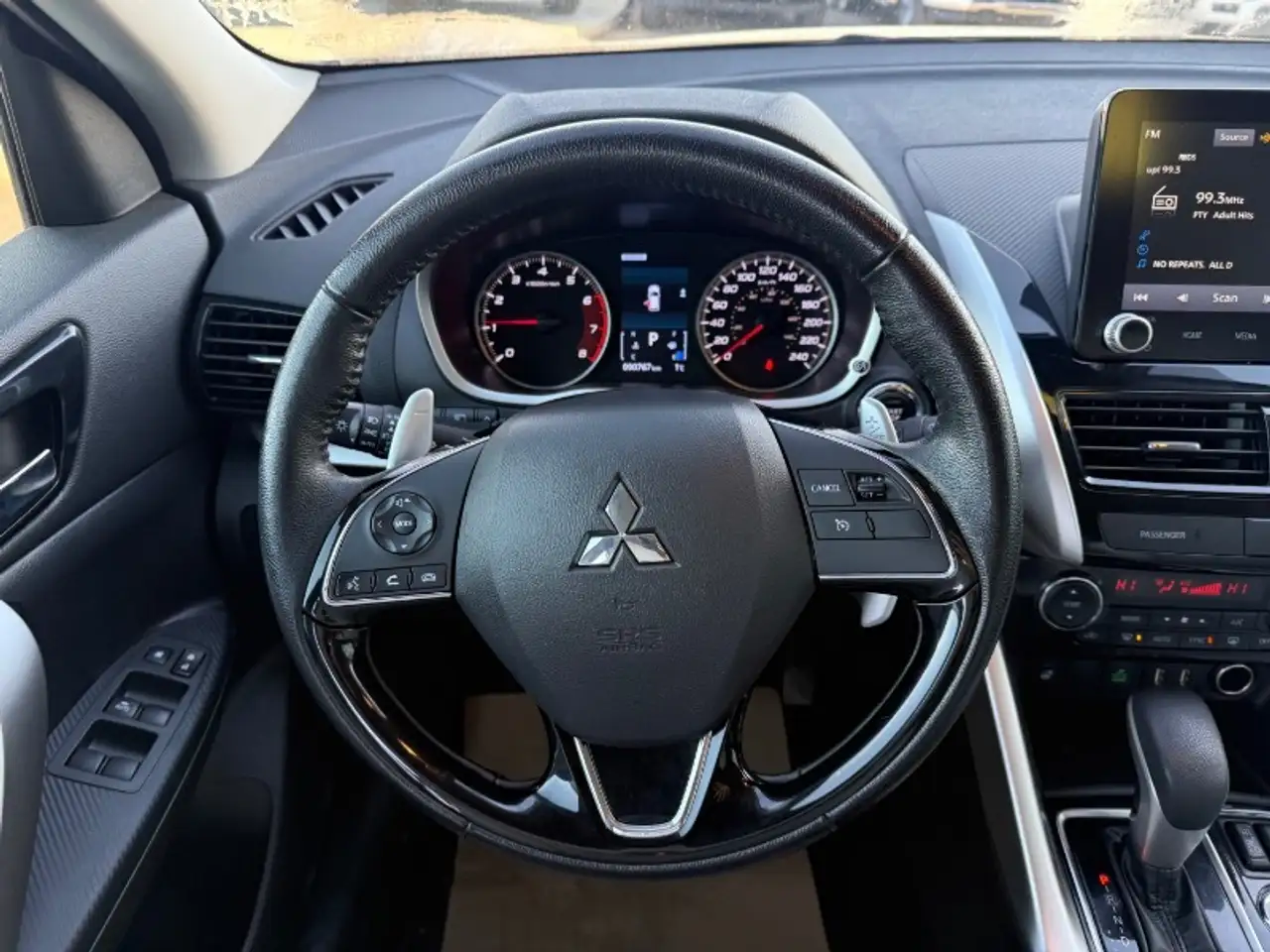 Mitsubishi Eclipse Cross снимка Mitsubishi Eclipse Cross