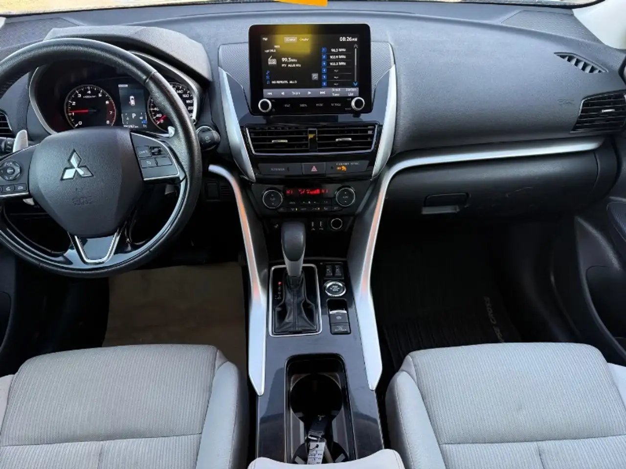 Mitsubishi Eclipse Cross снимка Mitsubishi Eclipse Cross