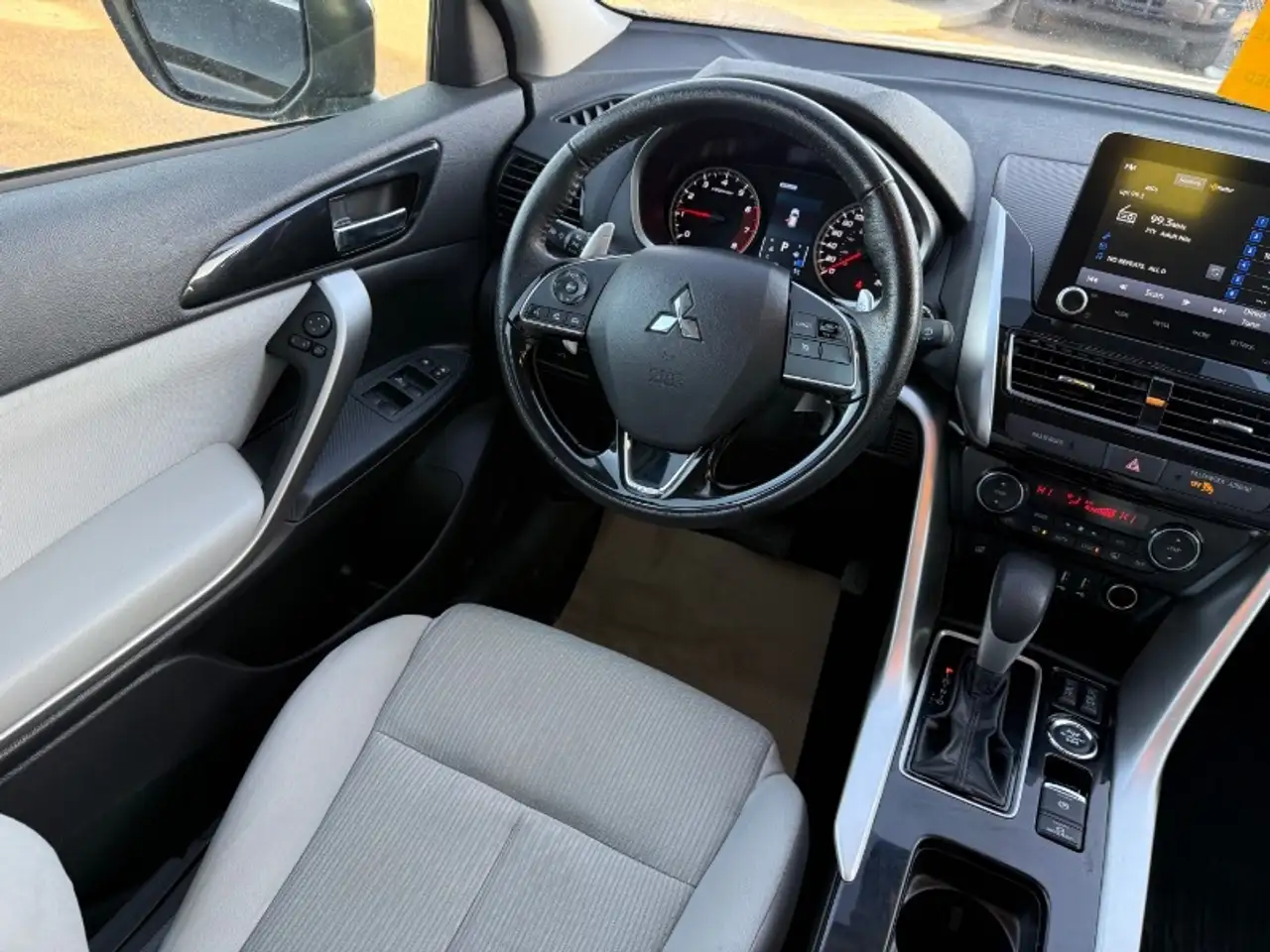 Mitsubishi Eclipse Cross снимка Mitsubishi Eclipse Cross