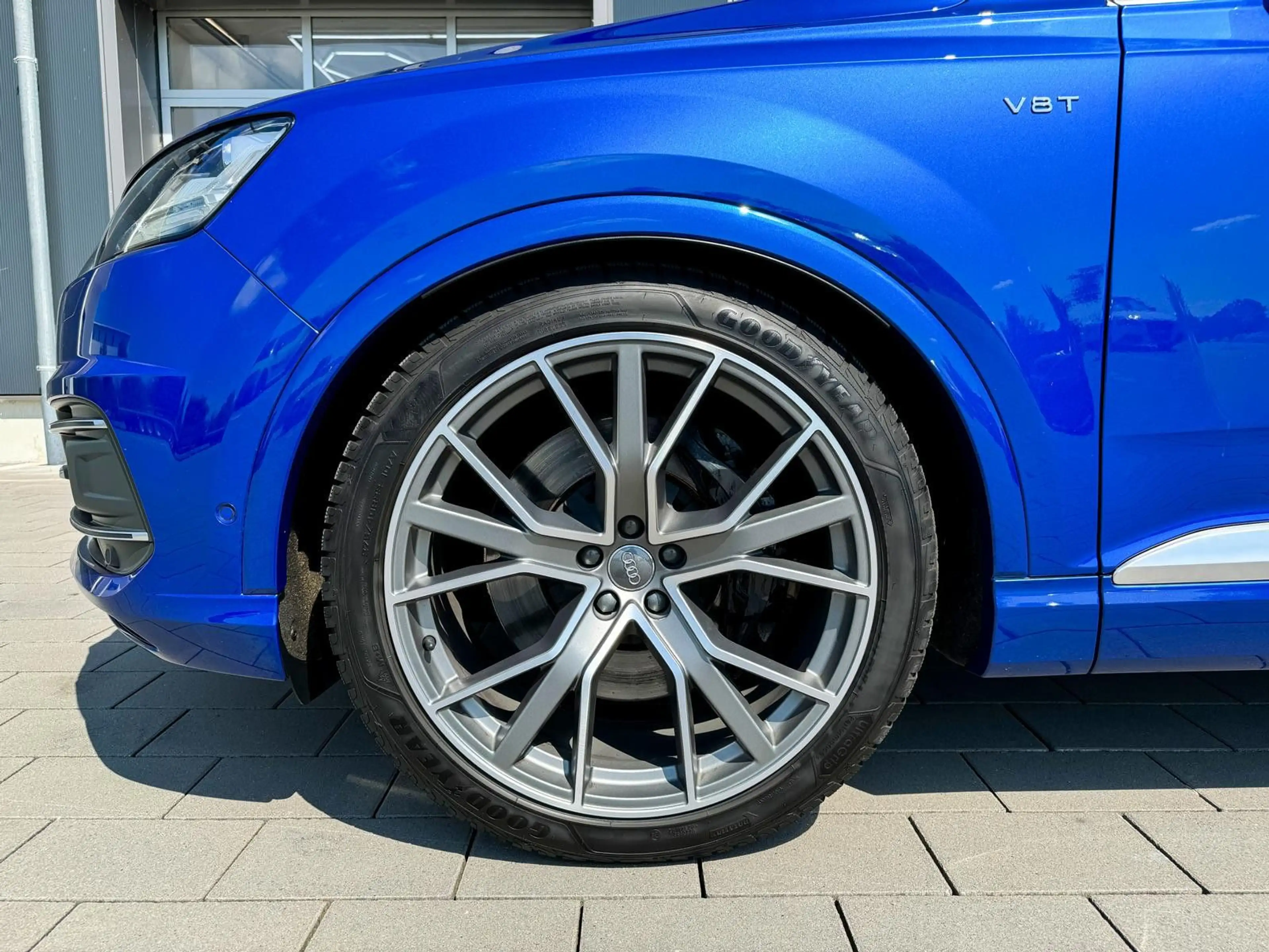 Audi SQ7 4.0 TDI quattro Sepangblau Bose Belüftung — photo 4