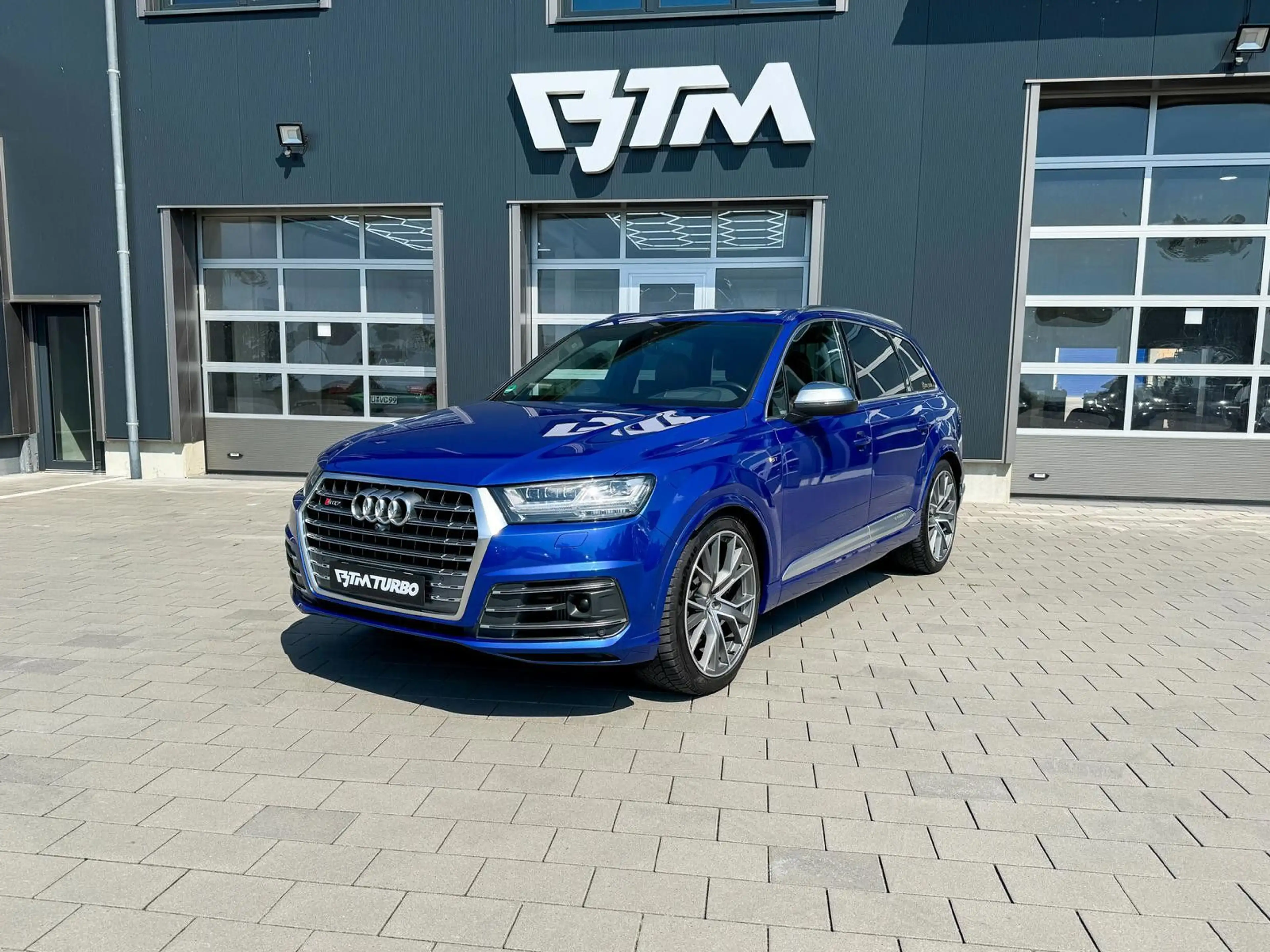 Audi SQ7 4.0 TDI quattro Sepangblau Bose Belüftung