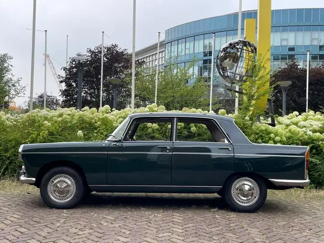 Peugeot 404 Sedan