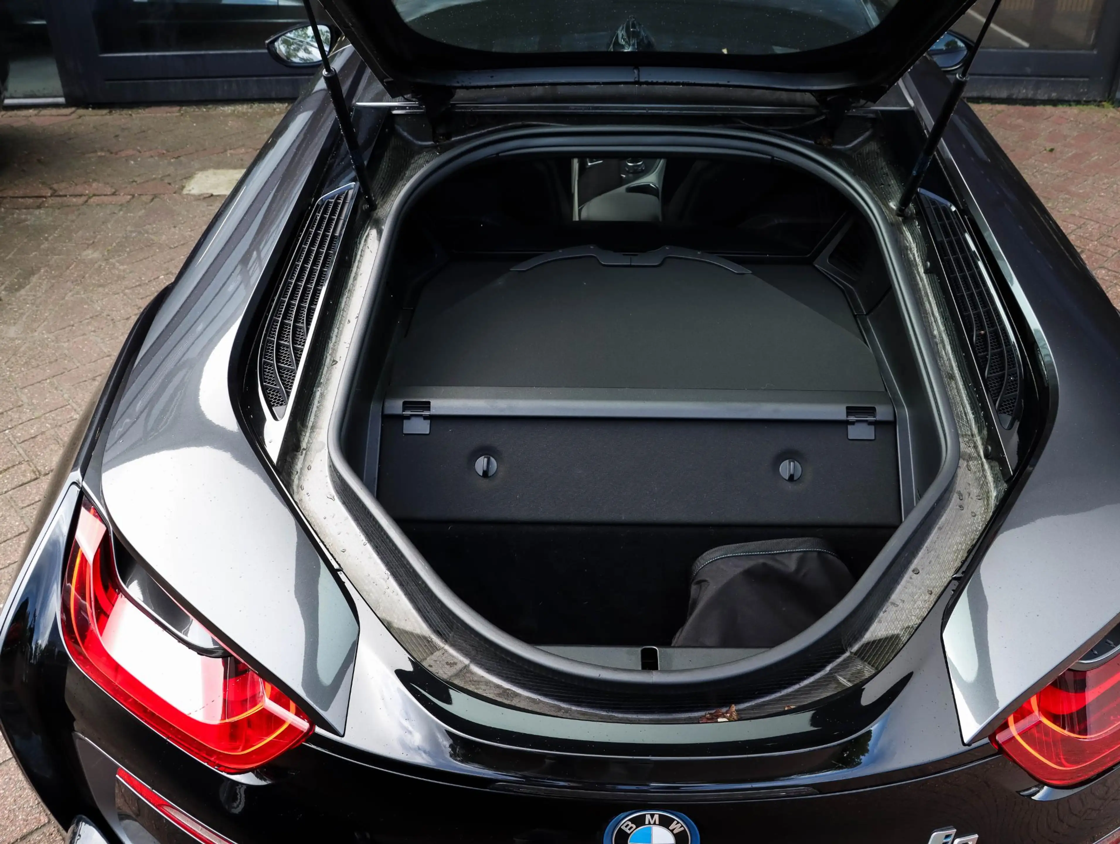 BMW i8 Harman Kardon | Carbon Diffusor — photo 7