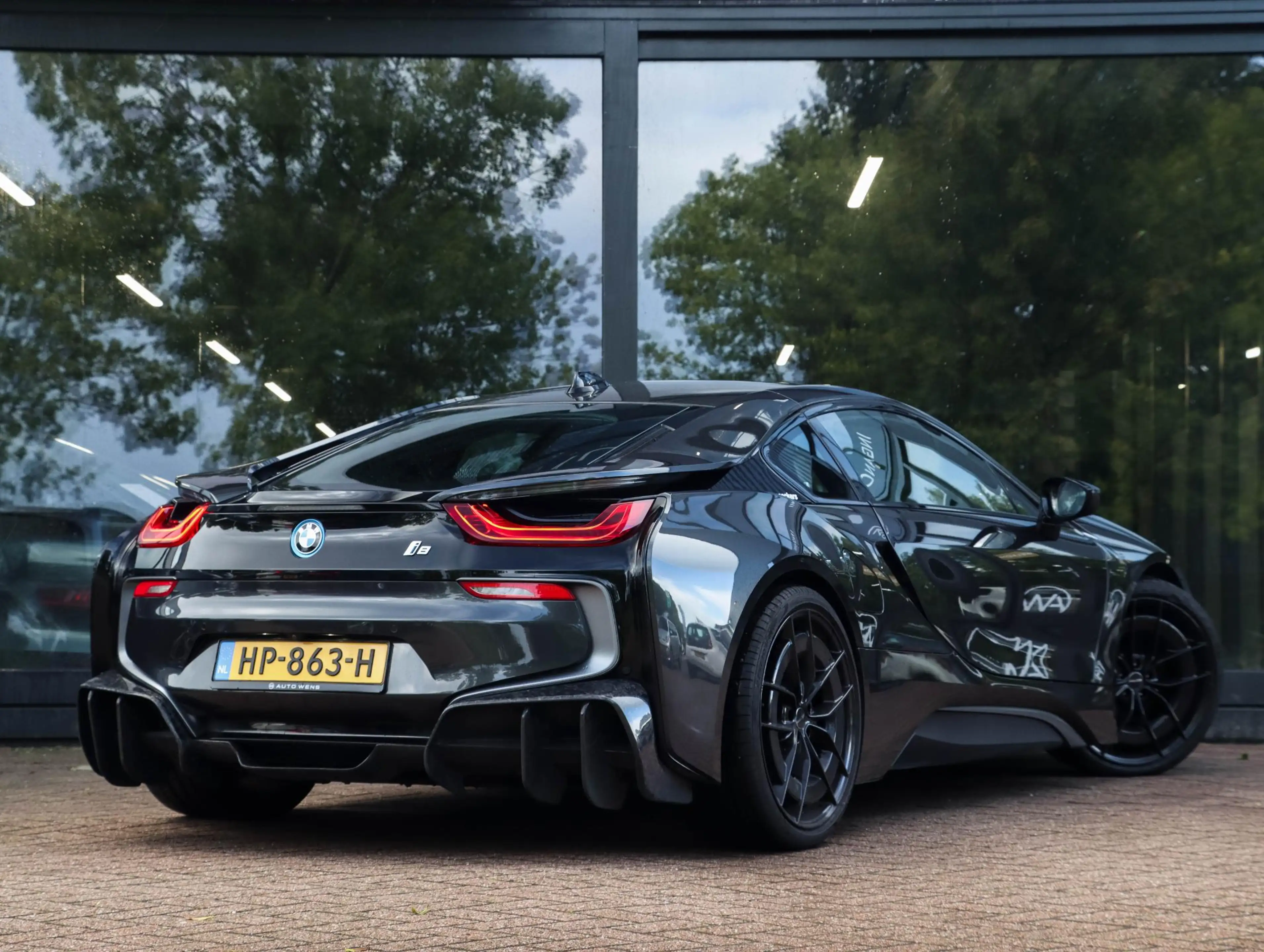 BMW i8 Harman Kardon | Carbon Diffusor — photo 3