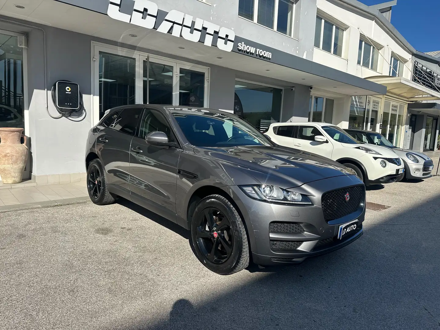 Jaguar F-Pace F-Pace 2.0d i4 Portfolio awd 180cv auto my20 - 2