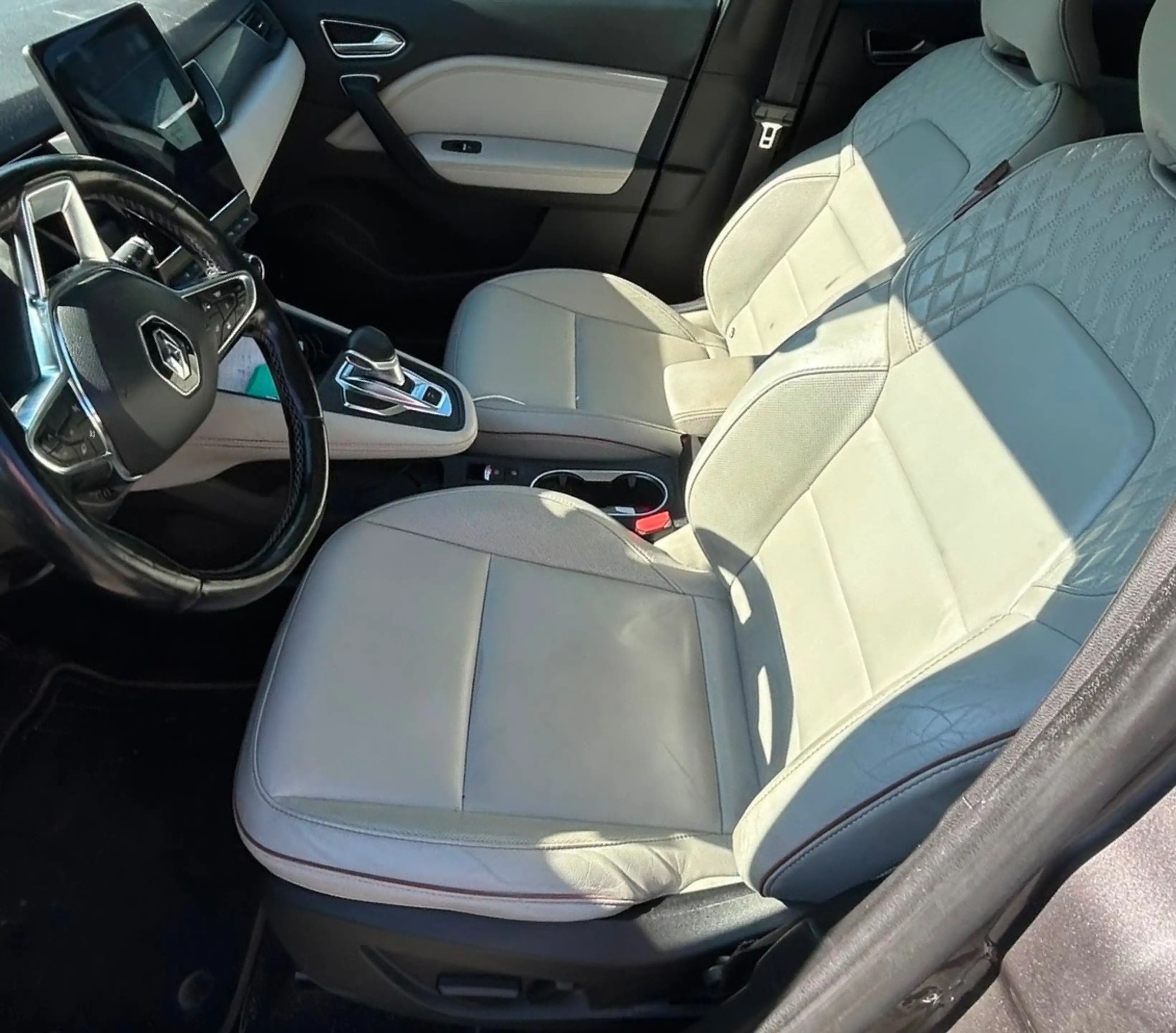 Renault Captur 1.6 Hybride * Initial Paris * Full options — photo 2