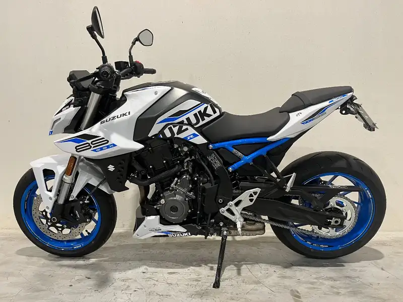 Suzuki GSX 8S - foto 7