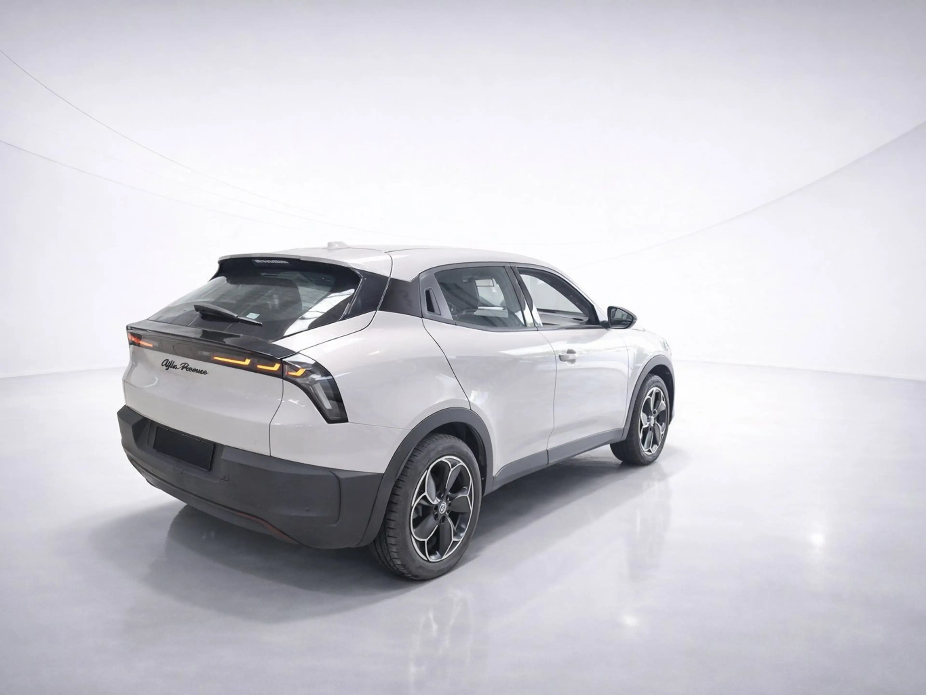 Alfa Romeo Junior Elettrica 54 kWh ACC/LED/PDC/Carplay — photo 5