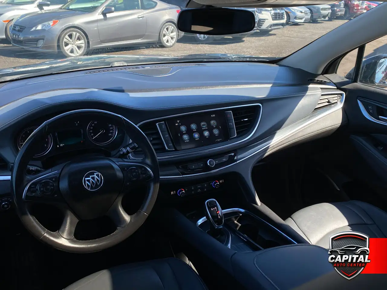 Buick Enclave снимка Buick Enclave