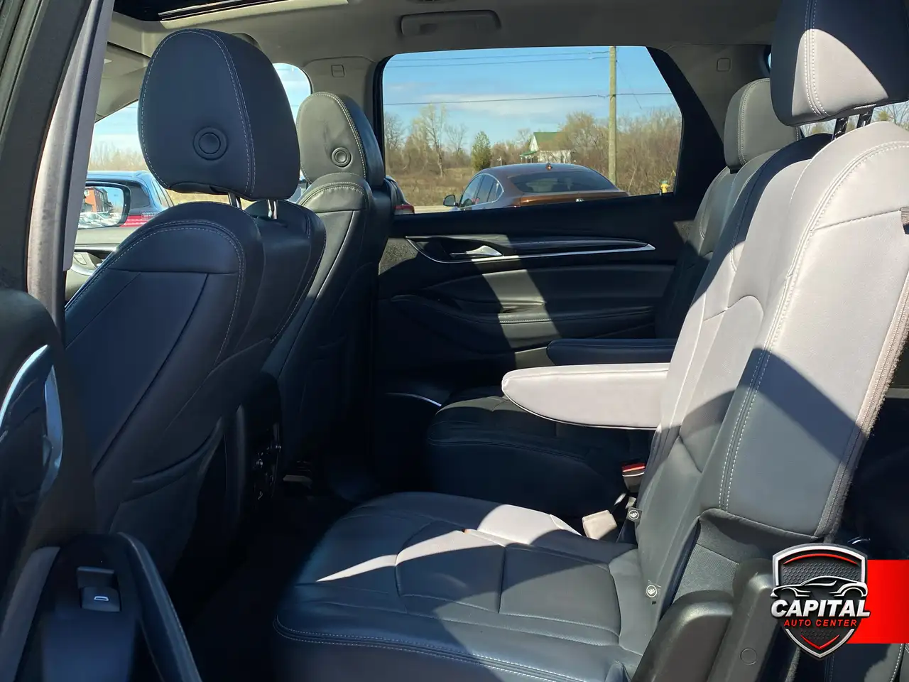 Buick Enclave снимка Buick Enclave
