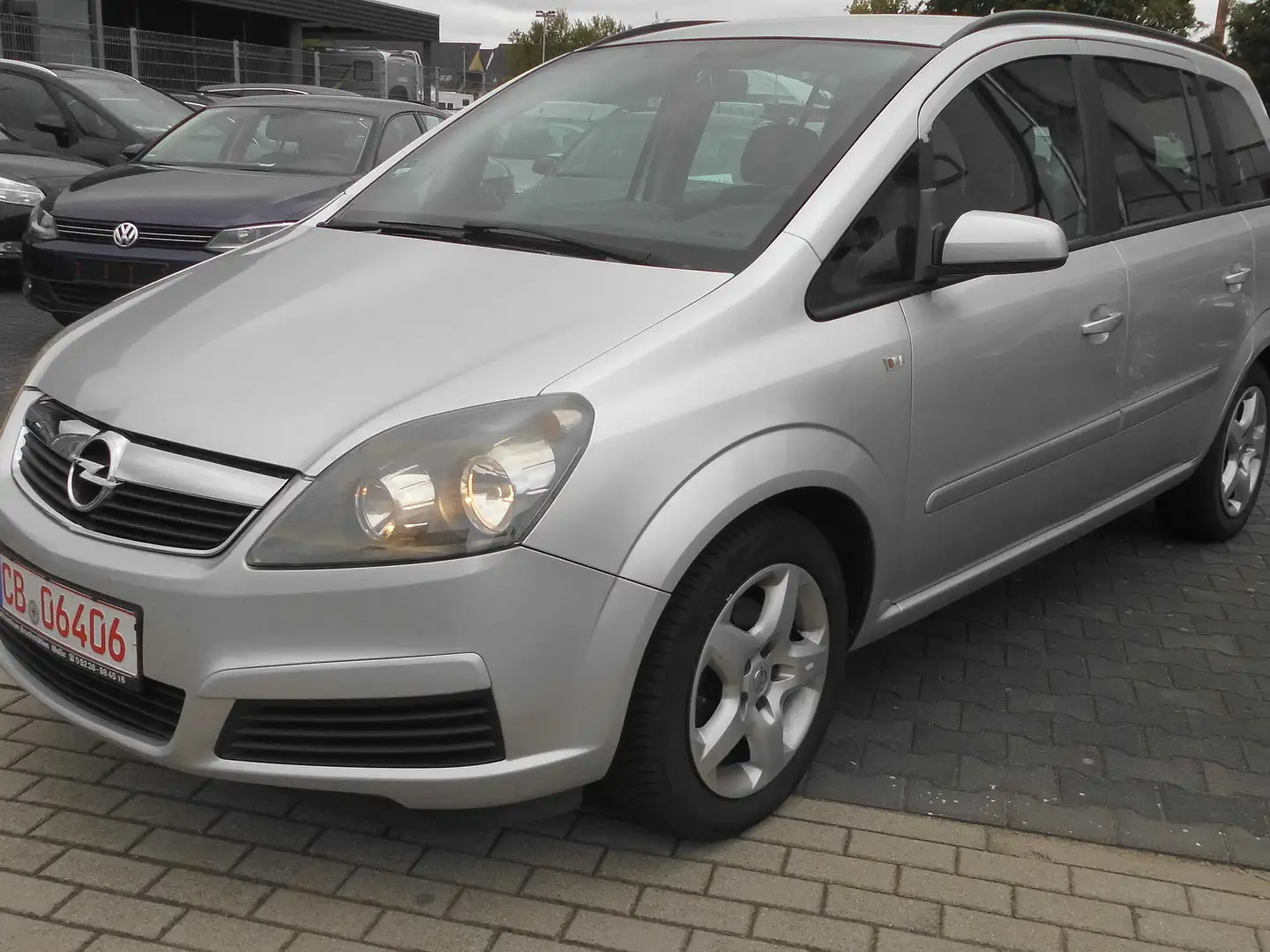 Opel Zafira 1.6 Cosmo.7 SITZE.KLIMA.TEMPOMAT.TÜV+SERVIS NEU Plateado - 1