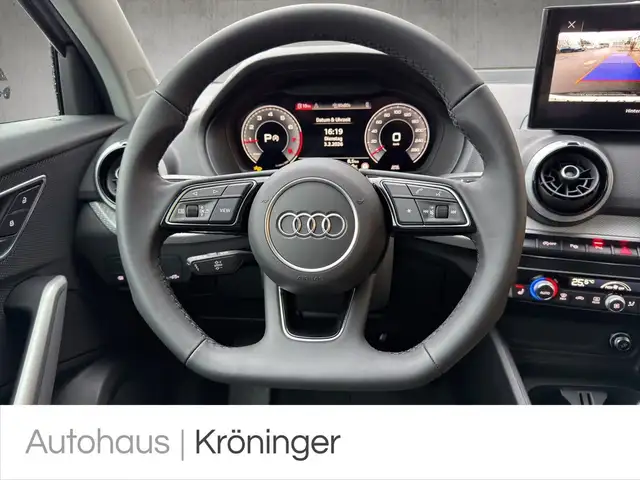 Audi Q2 view 11